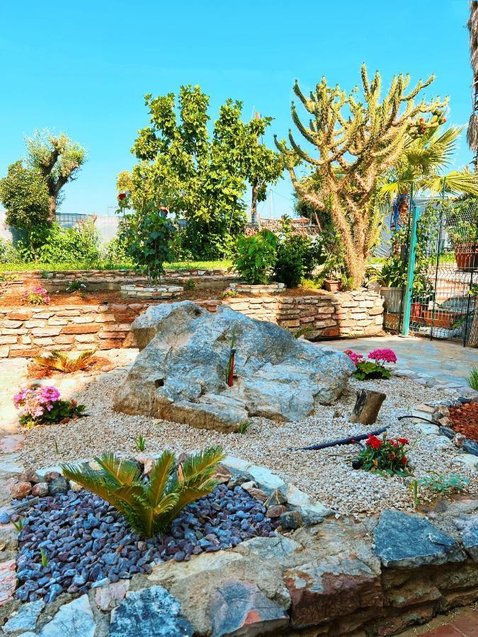 Kalamata Garden Suite Exterior foto